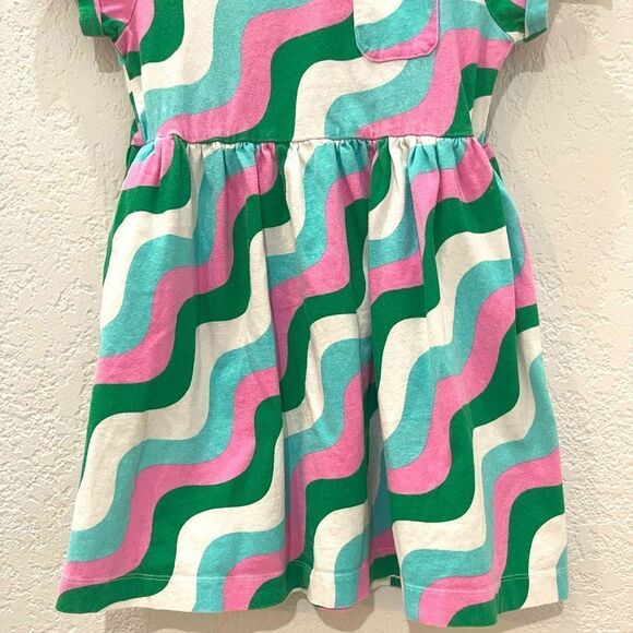 Mini Boden Fun Jersey Dress in Sapling Green Wave Size 5 - 6 Years - Picture 6 of 12